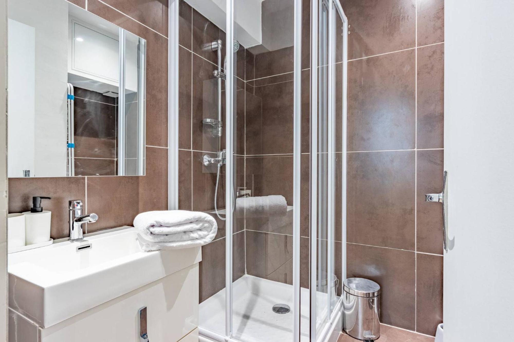 Apartamento Le Nid Douillet - Lit King Size Montauban Exterior foto